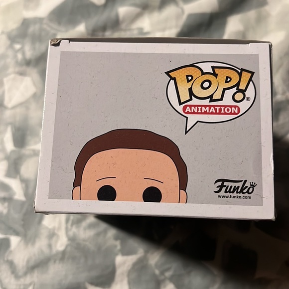 GameStop Exclusive Morty with Laptop Funko pop - Picture 6 of 7